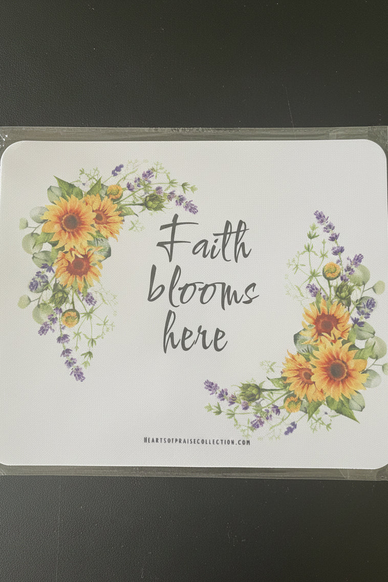 Mouse pad with design